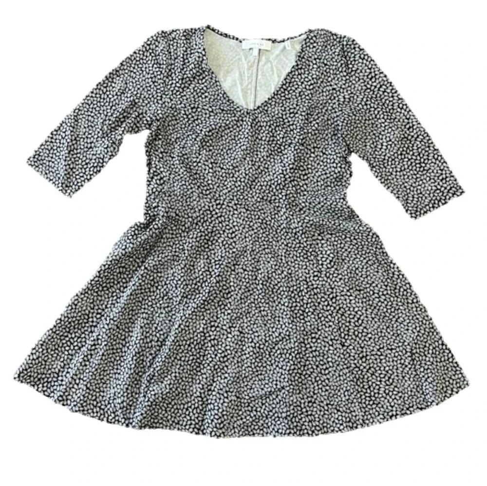 Lark & Ro Women's Three Quarter Sleeve V-Neck Fit and Flare Dress